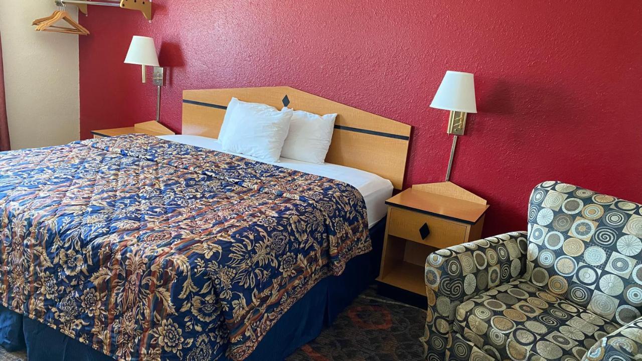 In Newton, Ks Hotel Newton