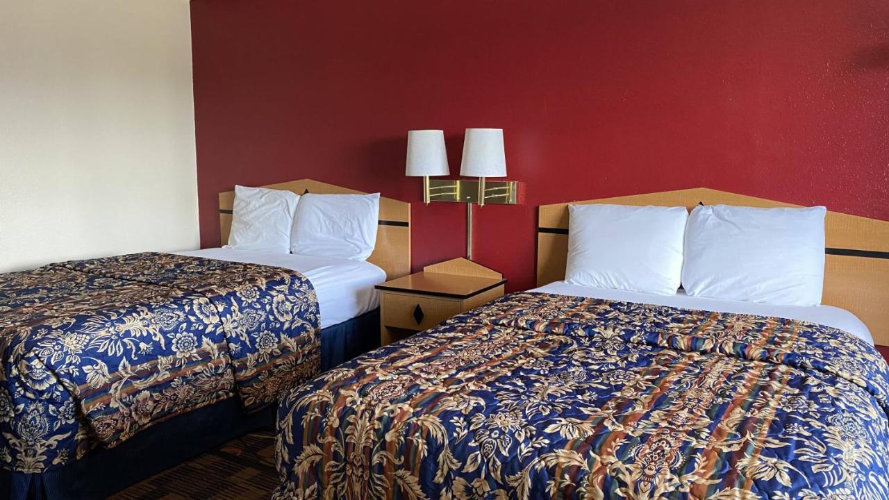 In Newton, Ks Hotel Newton
