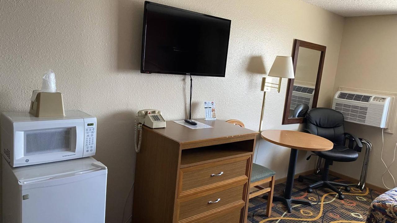 Hotel In Newton, Ks Newton